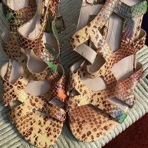 Vince Camuto women 9 1/2 heeled sandal shoes